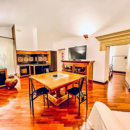 Appartement Gala - Charme Barocco A Due Passi Da Piazza Duomo Lecce